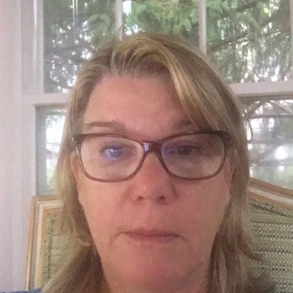 Meet your Posher, Elizabeth - Picture 2 of 2